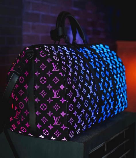 louis vuitton light bag